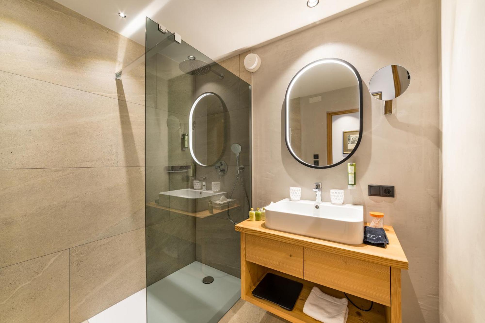 Mirabell Dolomites Hotel - Luxury Ayurveda & Spa Olang Buitenkant foto