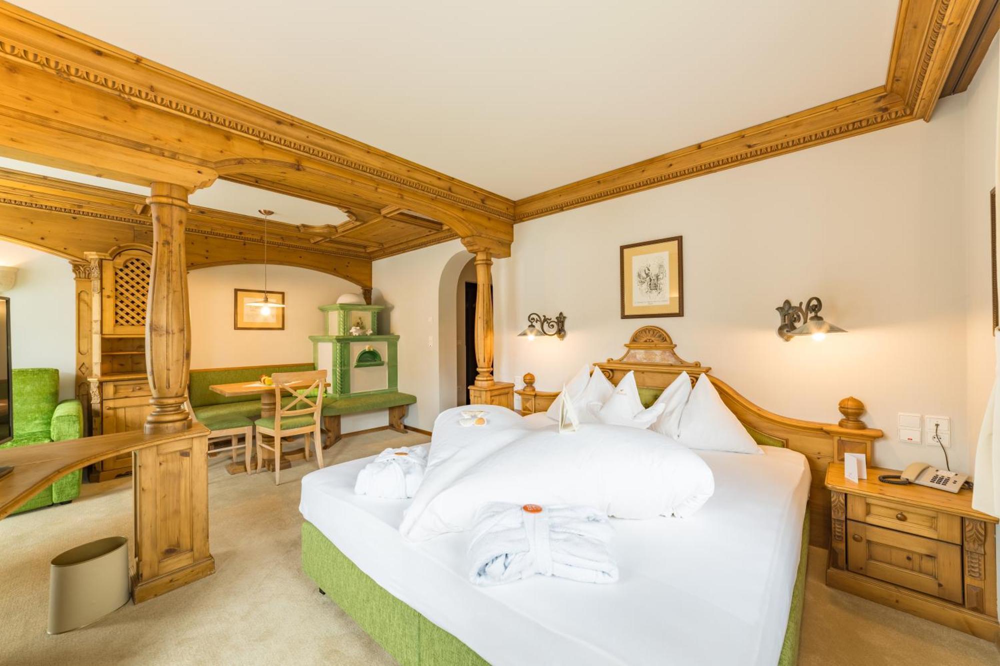 Mirabell Dolomites Hotel - Luxury Ayurveda & Spa Olang Buitenkant foto