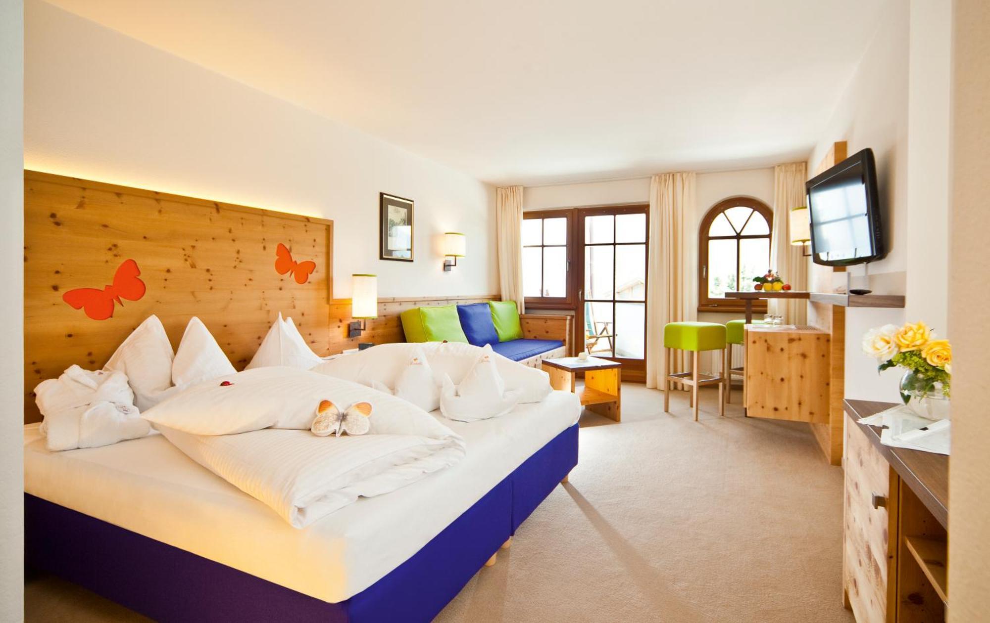 Mirabell Dolomites Hotel - Luxury Ayurveda & Spa Olang Buitenkant foto