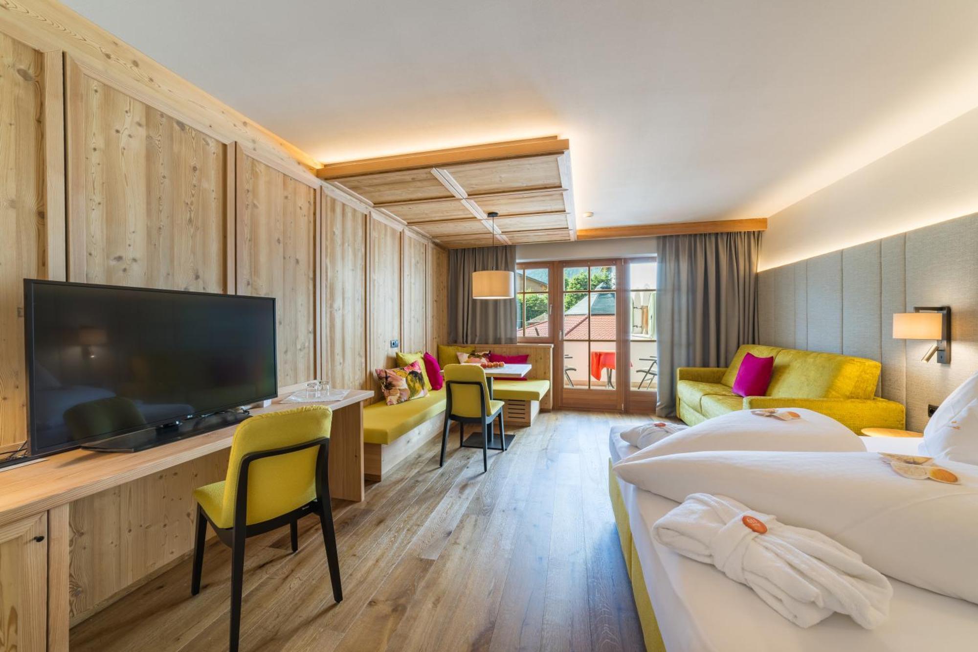 Mirabell Dolomites Hotel - Luxury Ayurveda & Spa Olang Buitenkant foto