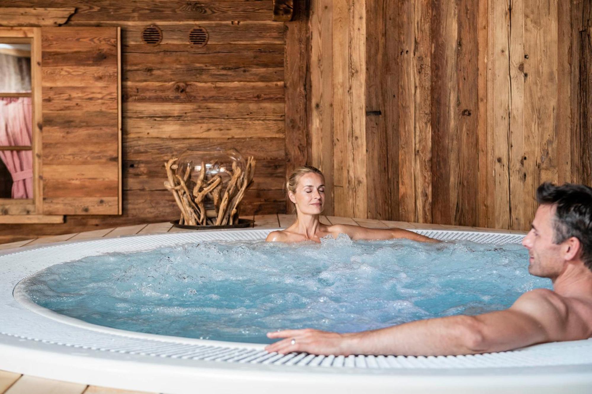 Mirabell Dolomites Hotel - Luxury Ayurveda & Spa Olang Buitenkant foto