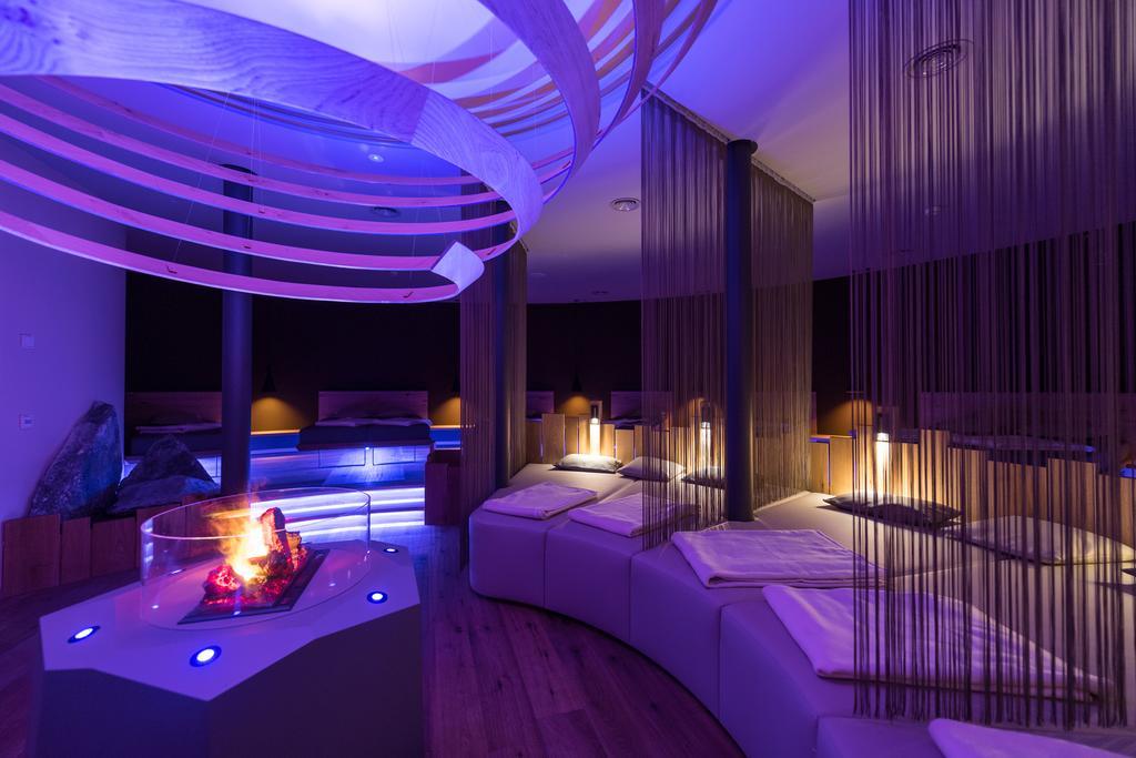 Mirabell Dolomites Hotel - Luxury Ayurveda & Spa Olang Buitenkant foto