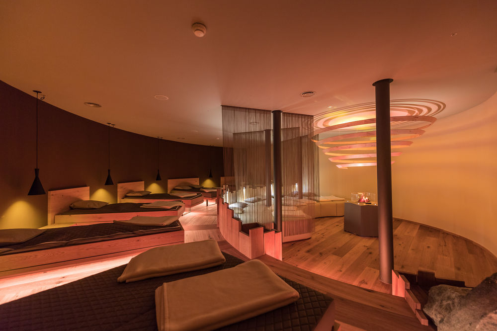Mirabell Dolomites Hotel - Luxury Ayurveda & Spa Olang Buitenkant foto