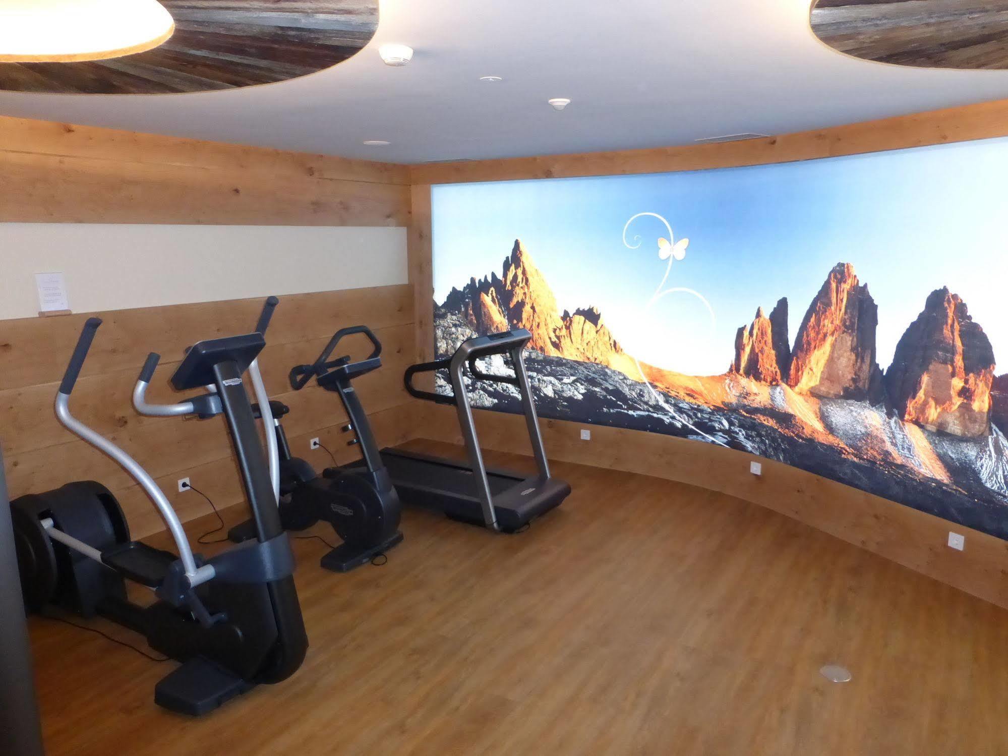 Mirabell Dolomites Hotel - Luxury Ayurveda & Spa Olang Buitenkant foto